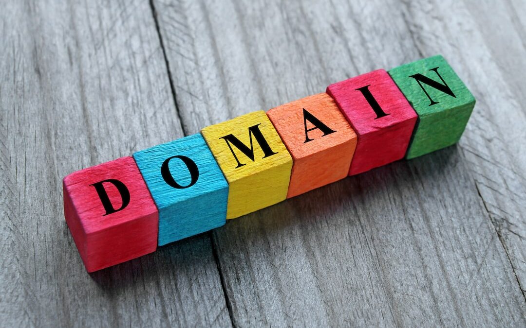 Was ist eine Domain und wie ist sie Aufgebaut?